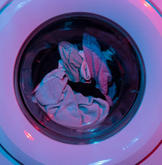 The benefits of using a laundry service for travelers